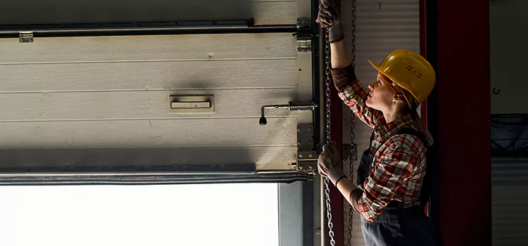 Addressing Common Garage Door Stoppage Issues in Lake Jackson, TX